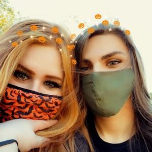 Meet your Posher, Levi